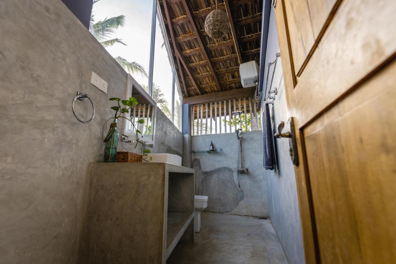 Salt House Hotel Dikwella Bagian luar foto
